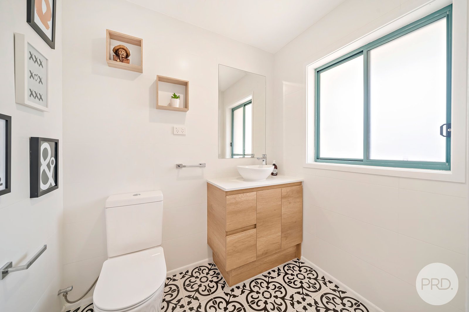 3/7 Helm Close SALAMANDER BAY 15