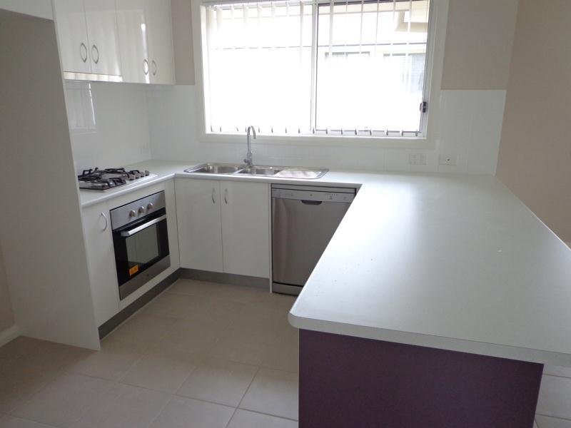 37 Higgins Lane TAMWORTH 2