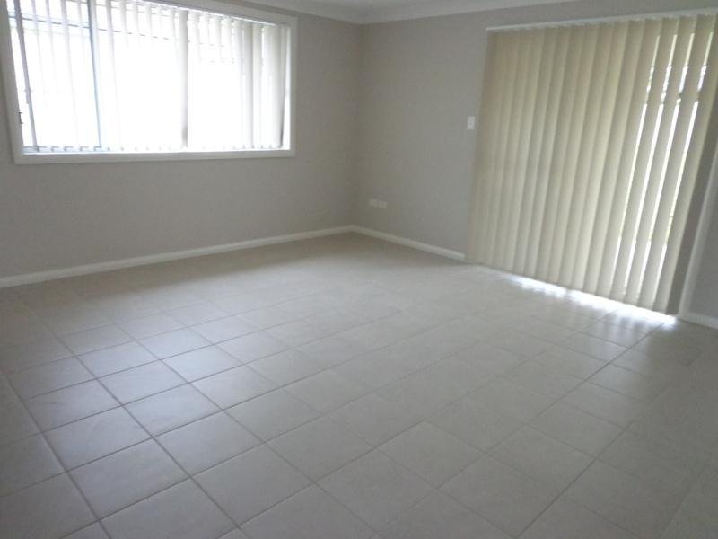 37 Higgins Lane TAMWORTH 4