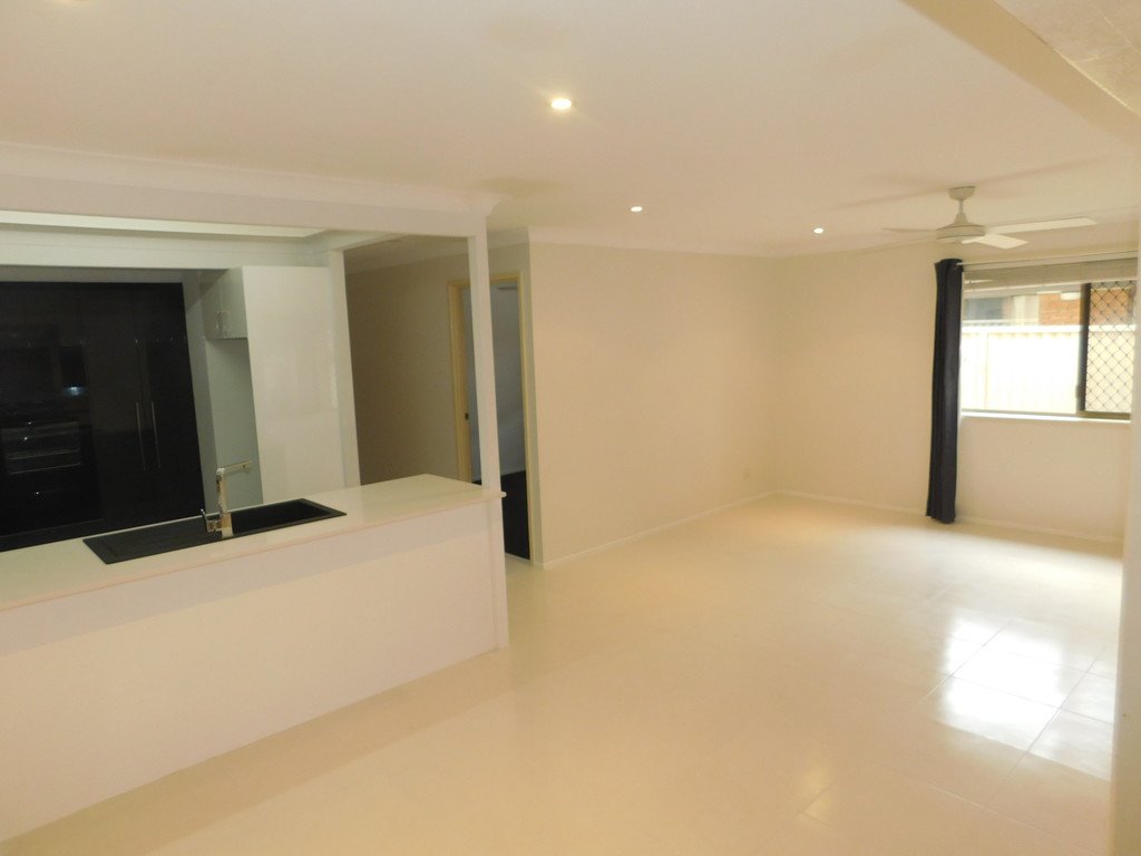 3/7 Hillstar Avenue BURLEIGH WATERS 3