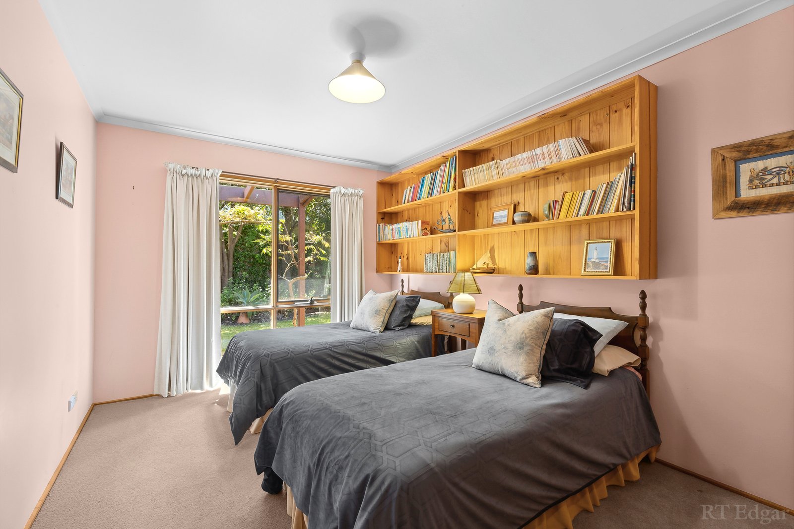 Real Estate and Property in 37 Hollywood Boulevard, Point Lonsdale, VIC