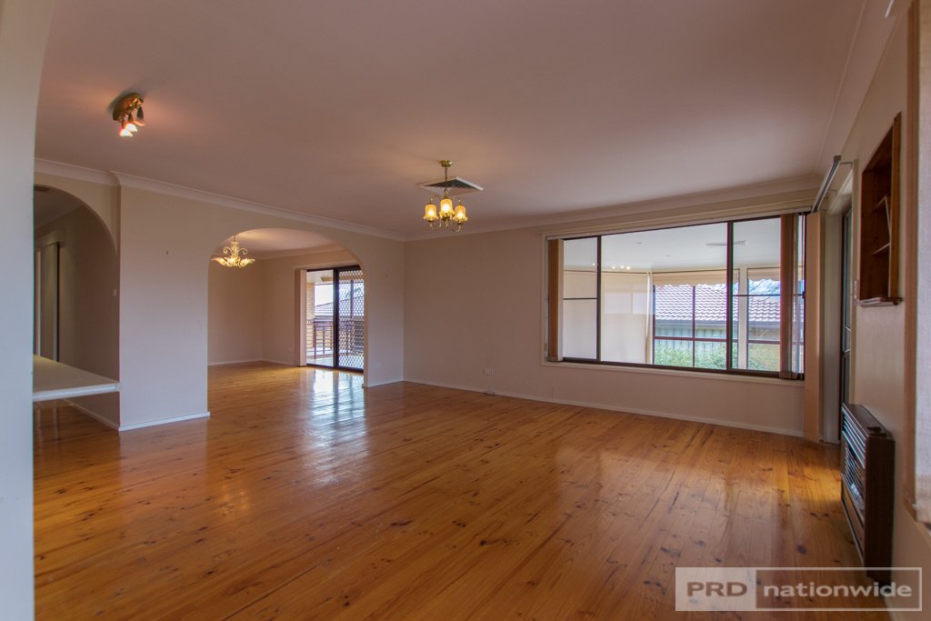 37 Howick Street TUMUT 2