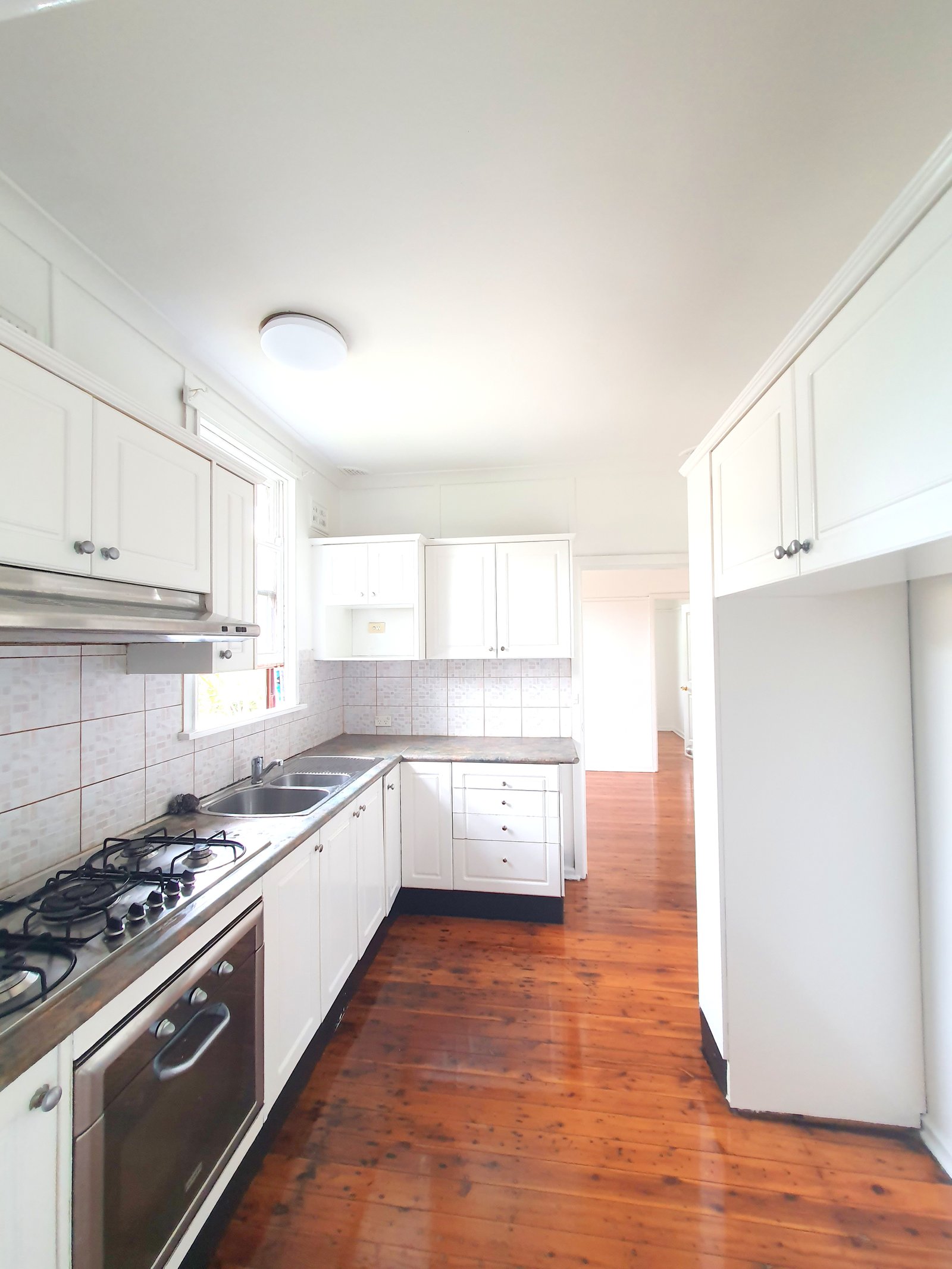 37 Hume Highway WARWICK FARM 2