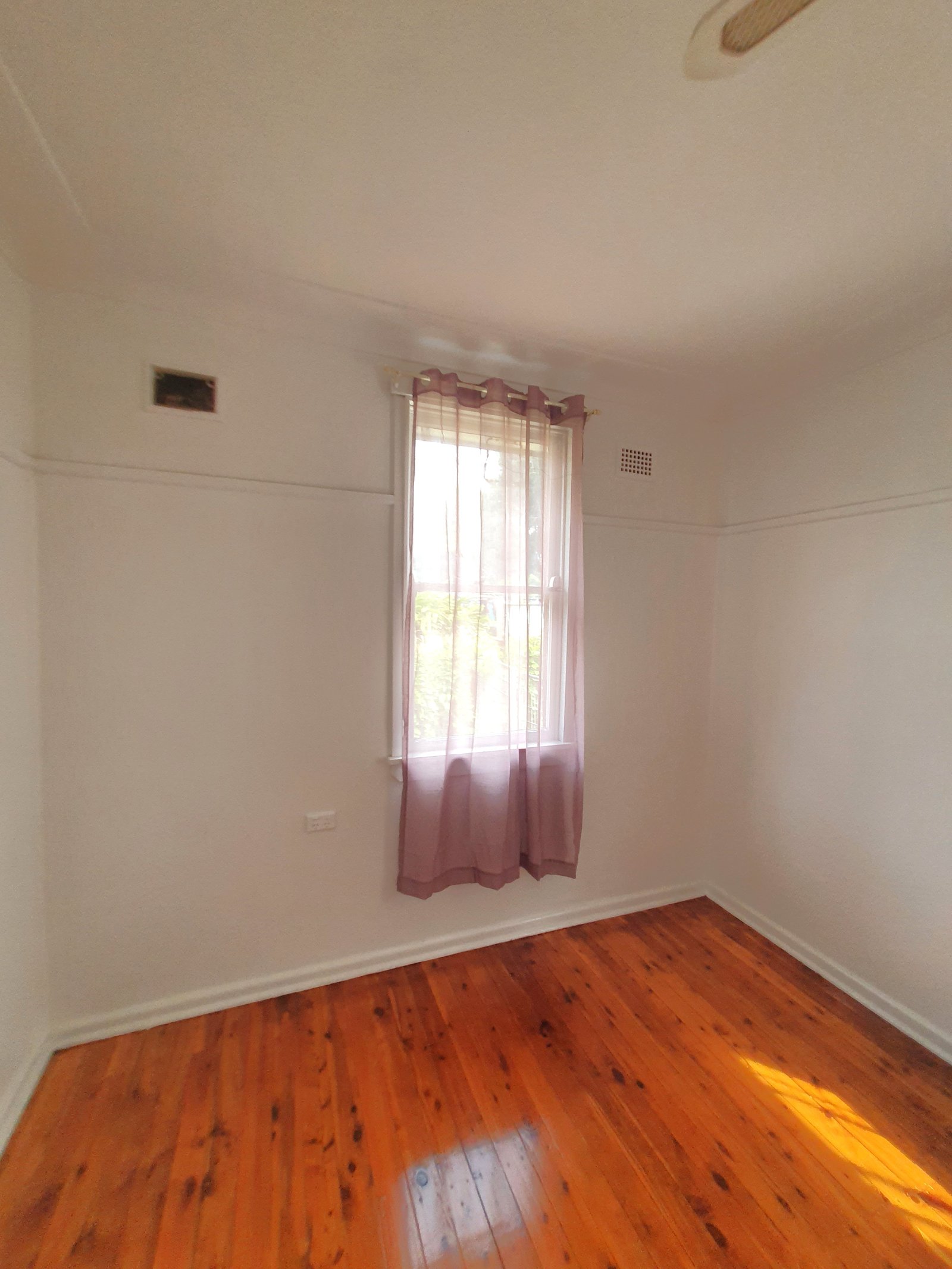 37 Hume Highway WARWICK FARM 4