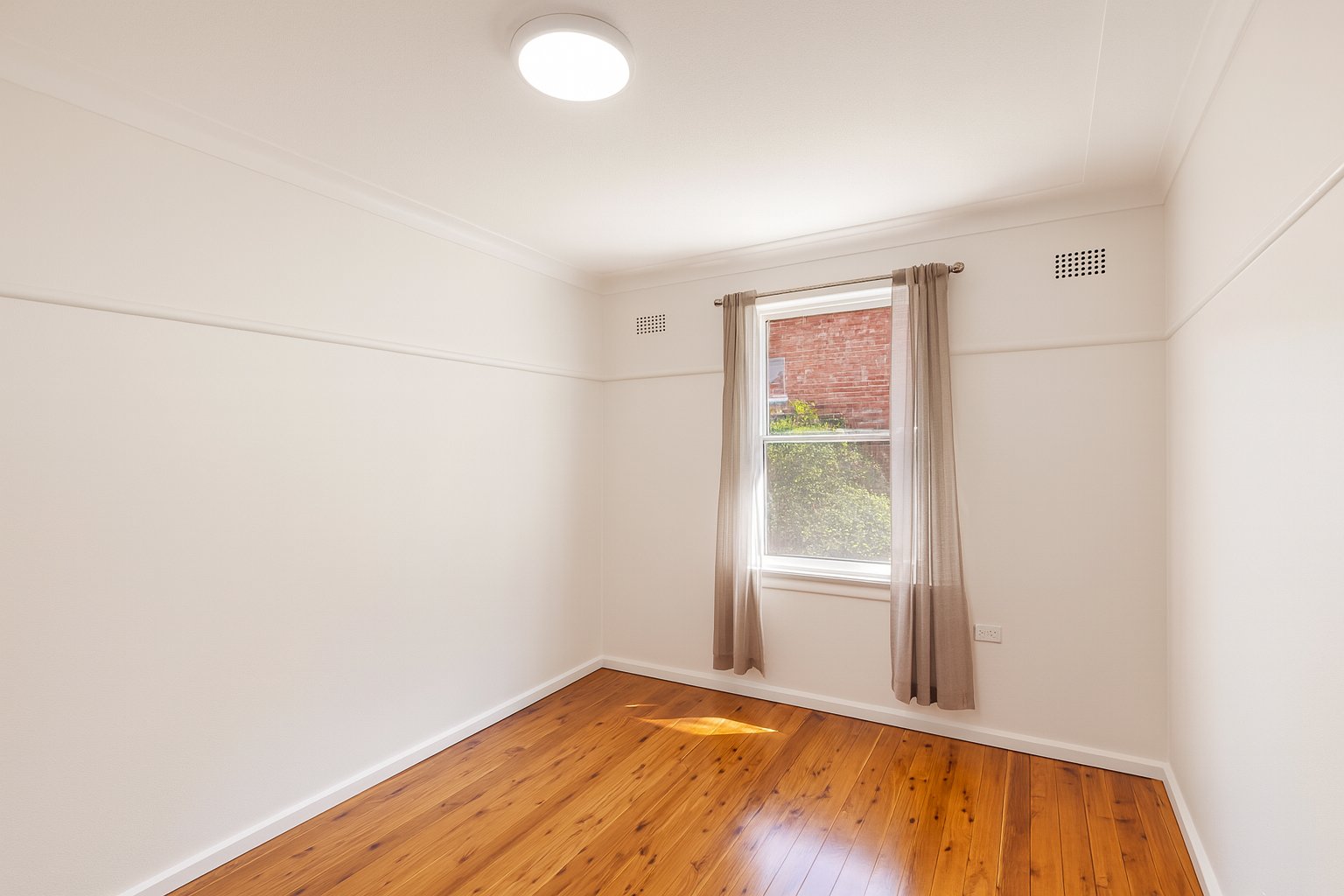 37 Hume Highway WARWICK FARM 4