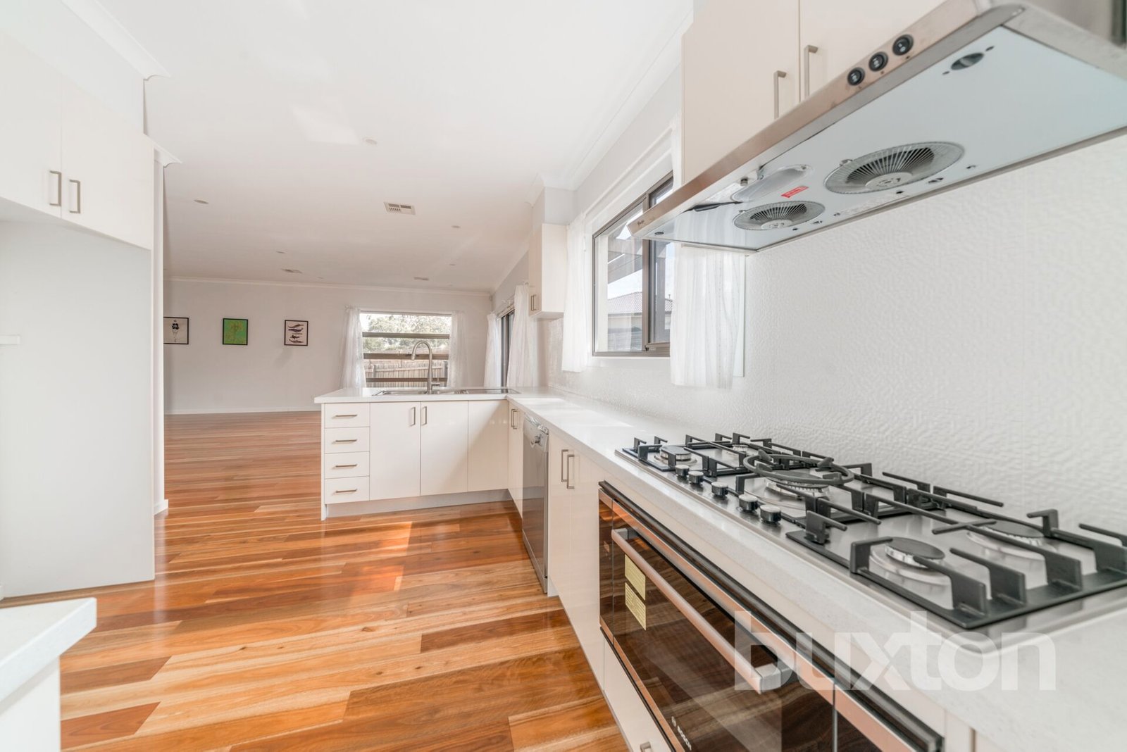 Gallery: 3/7 Huon Grove