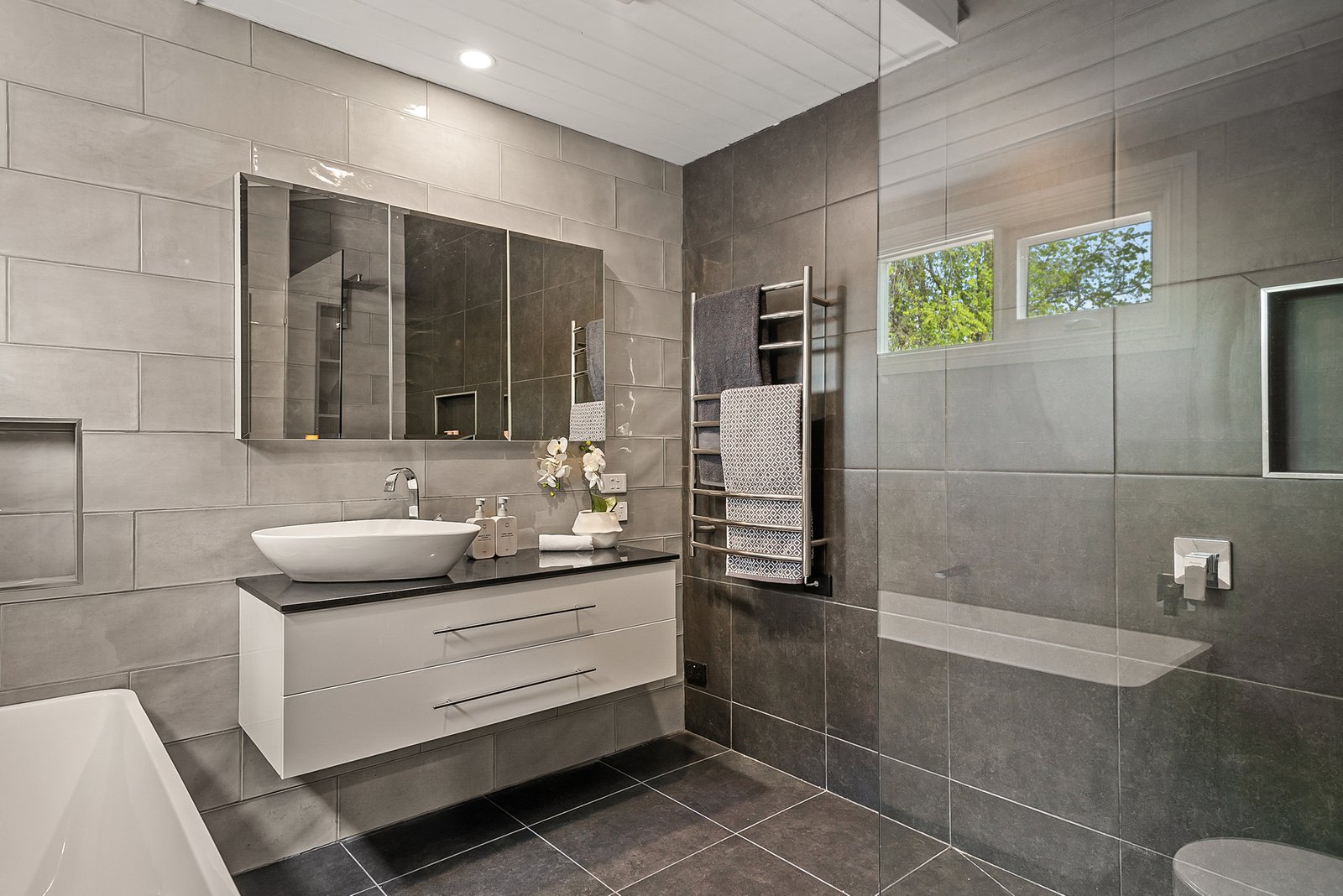 Real Estate and Property in 37 Hutton Street, Kyneton, VIC