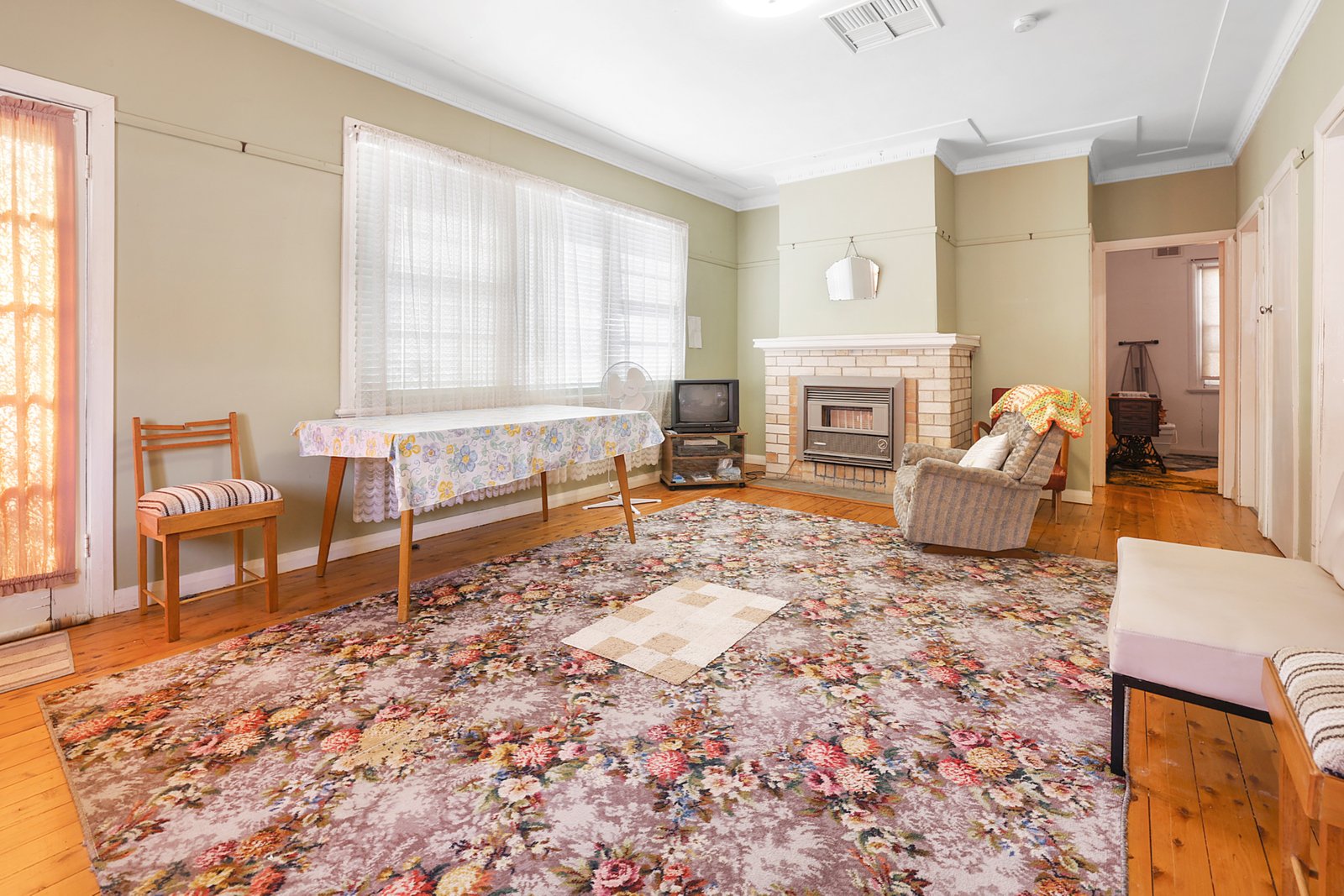 37 Jean Street TAMWORTH 5