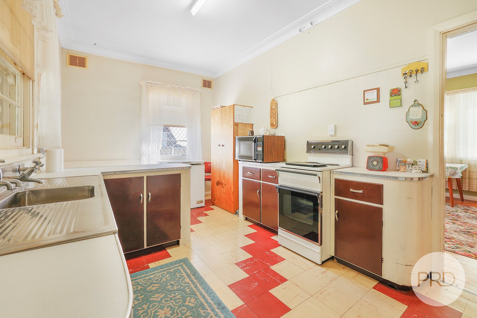 37 Jean Street TAMWORTH 10