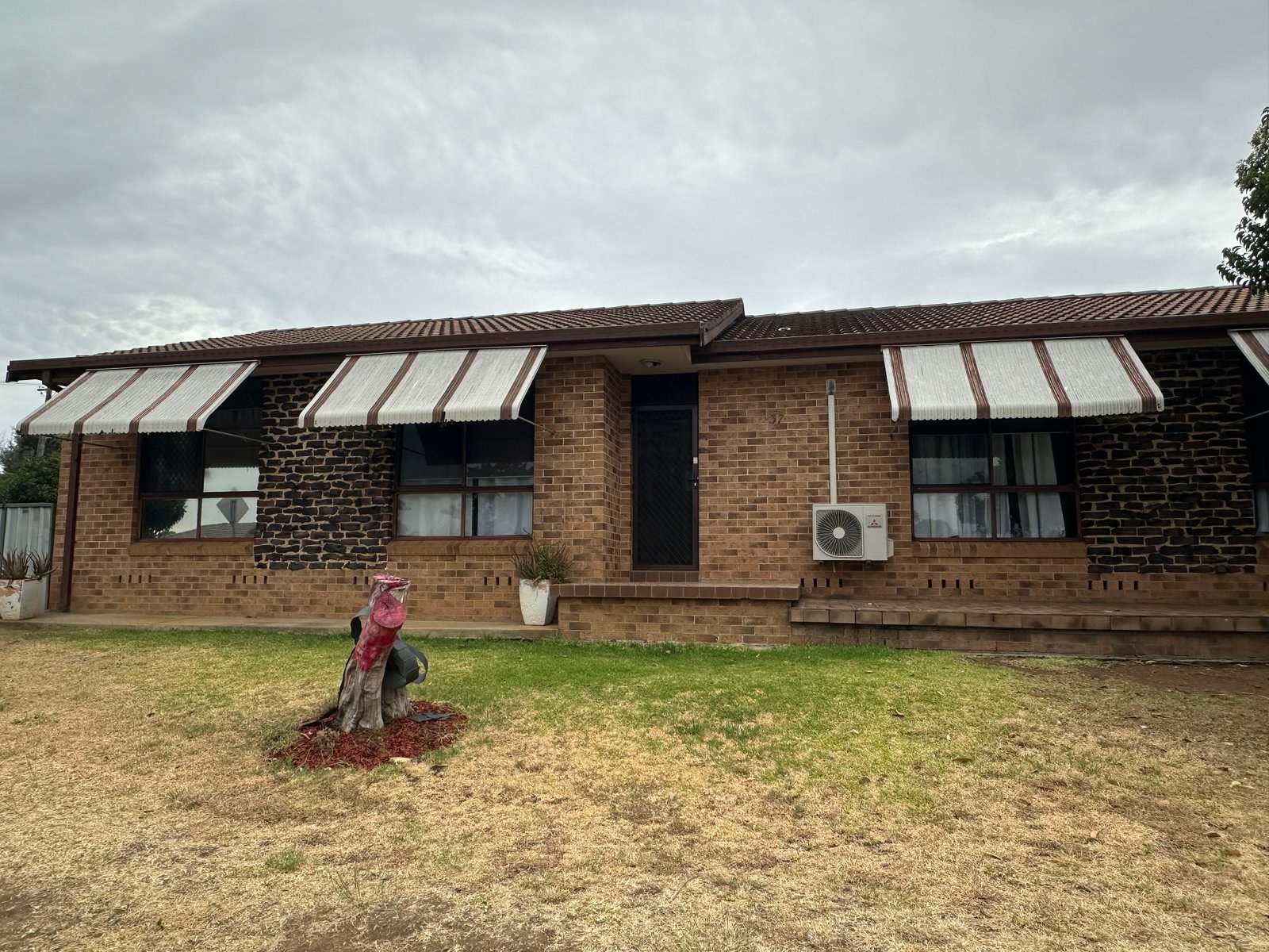 37 John Street SOUTH TAMWORTH 1