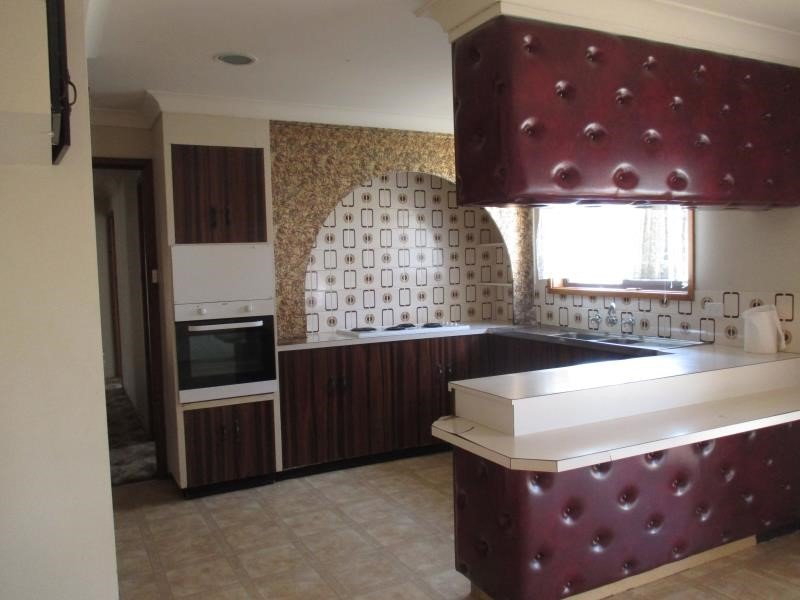 37 John Street TAMWORTH 2