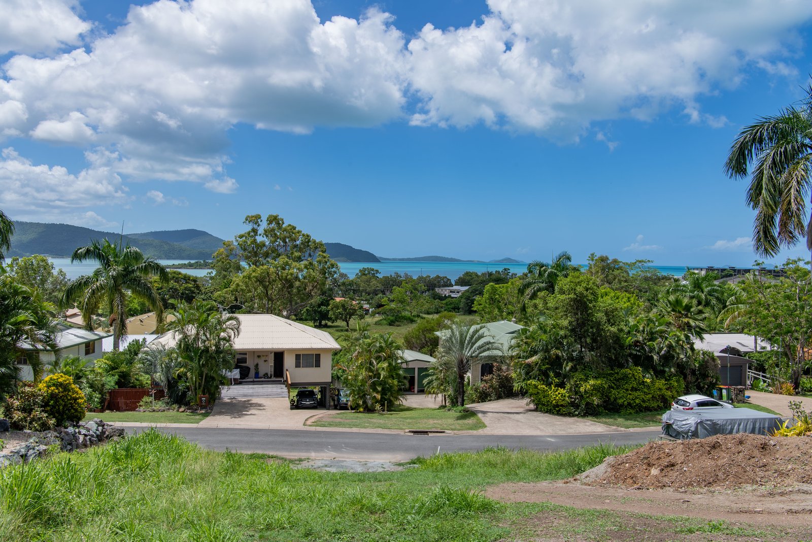 37 Jones Road CANNONVALE 4