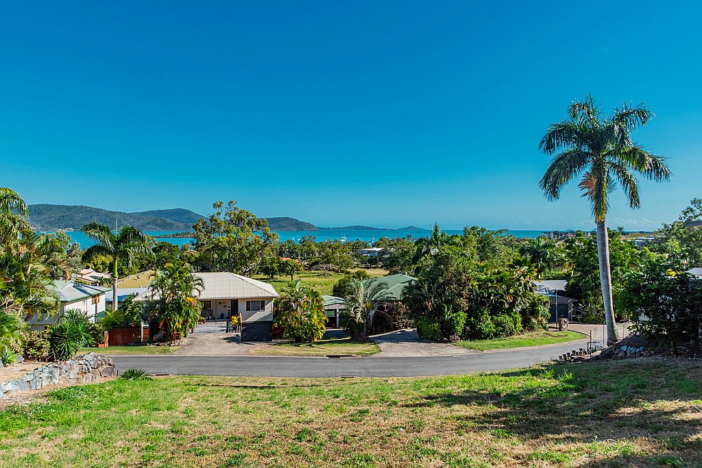 37 Jones Road CANNONVALE 1