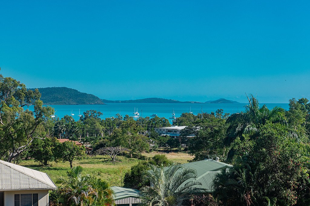 37 Jones Road CANNONVALE 3