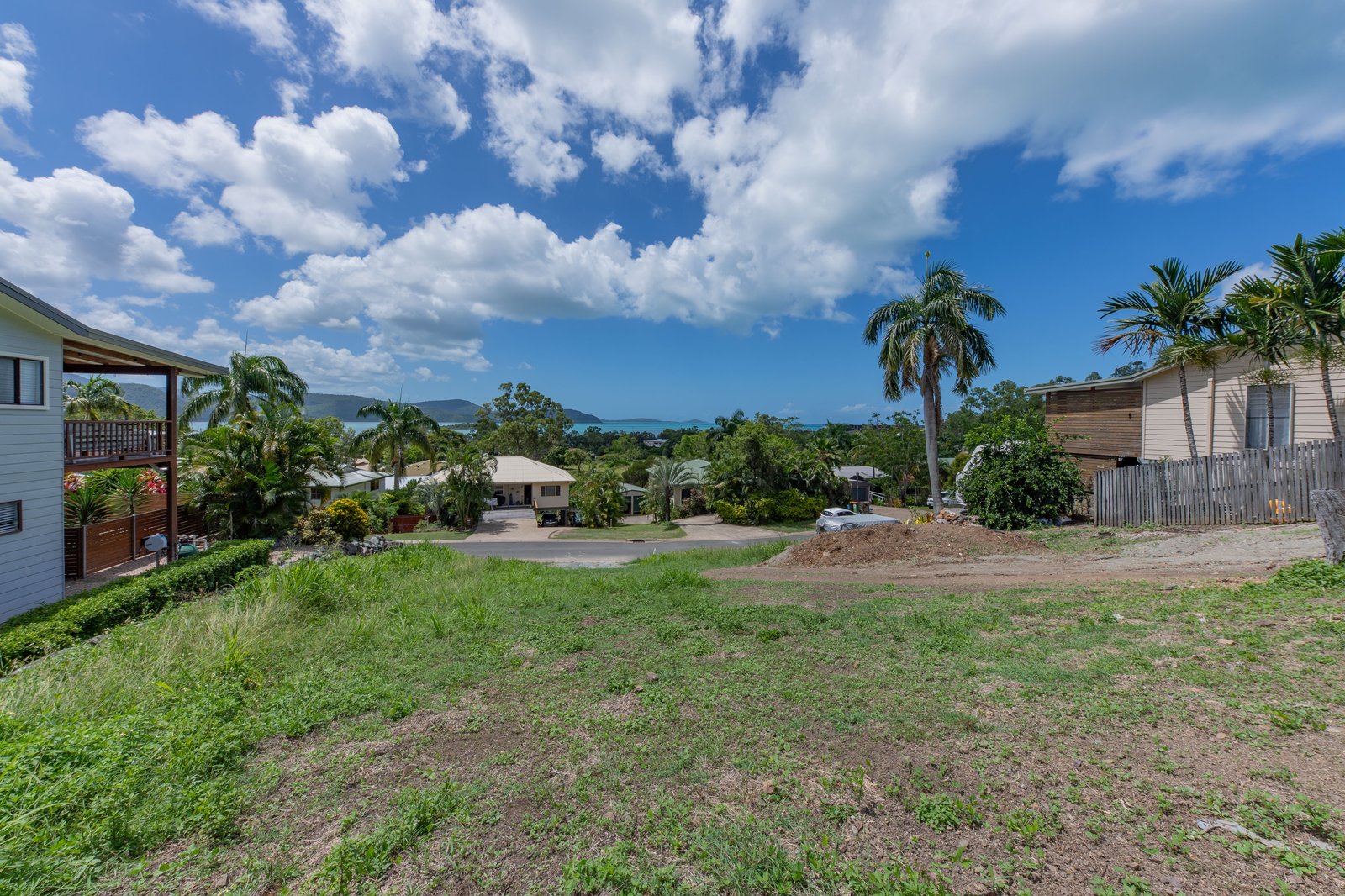 37 Jones Road CANNONVALE QLD 4802
