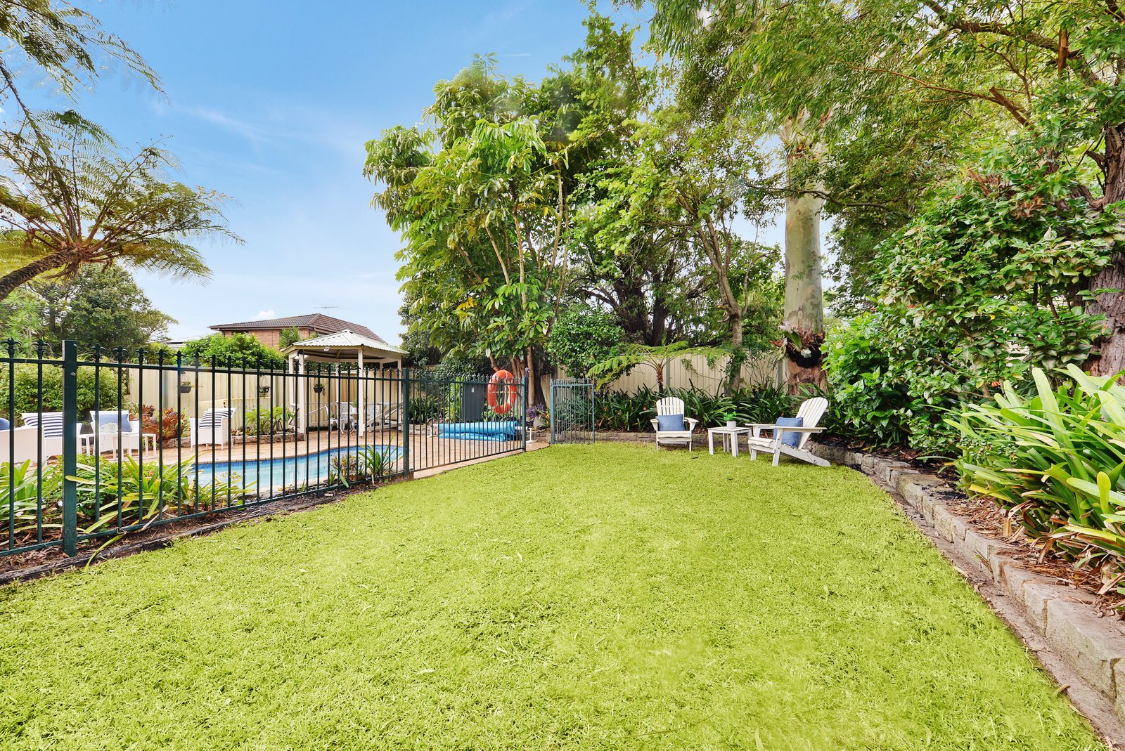 37 Knowles Ave  MATRAVILLE 11
