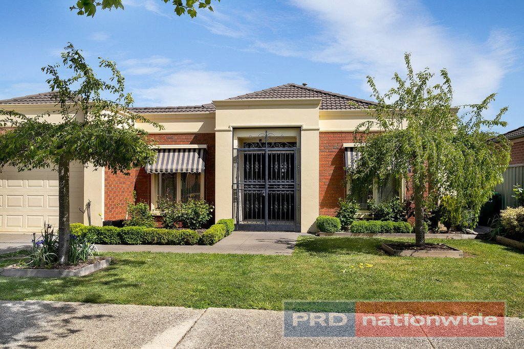 37 Lake Gardens Avenue LAKE GARDENS 1