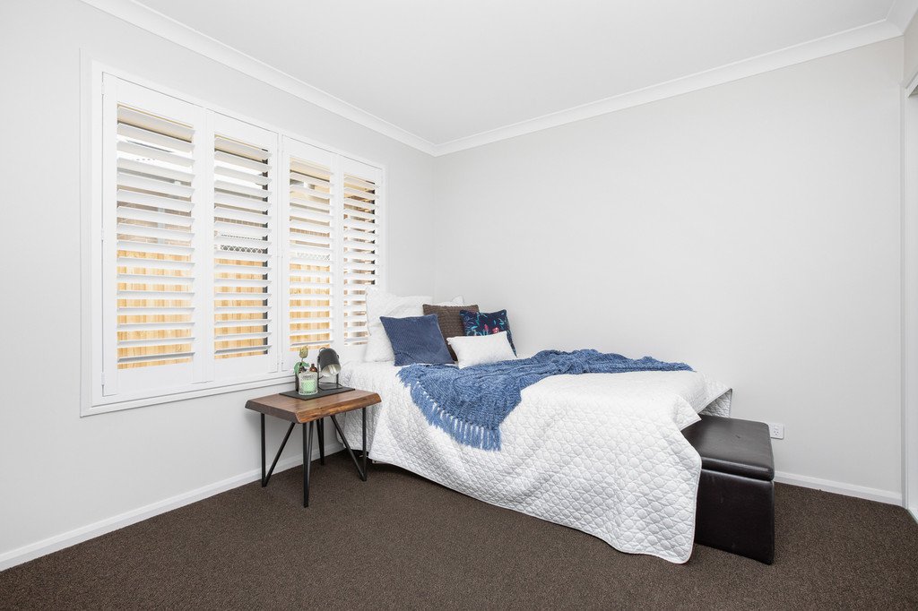 37 Lawrenson Parade THORNTON 14