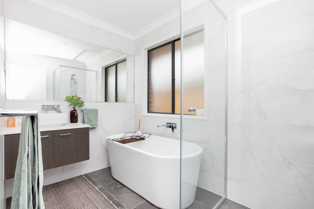37 Lawrenson Parade THORNTON 15