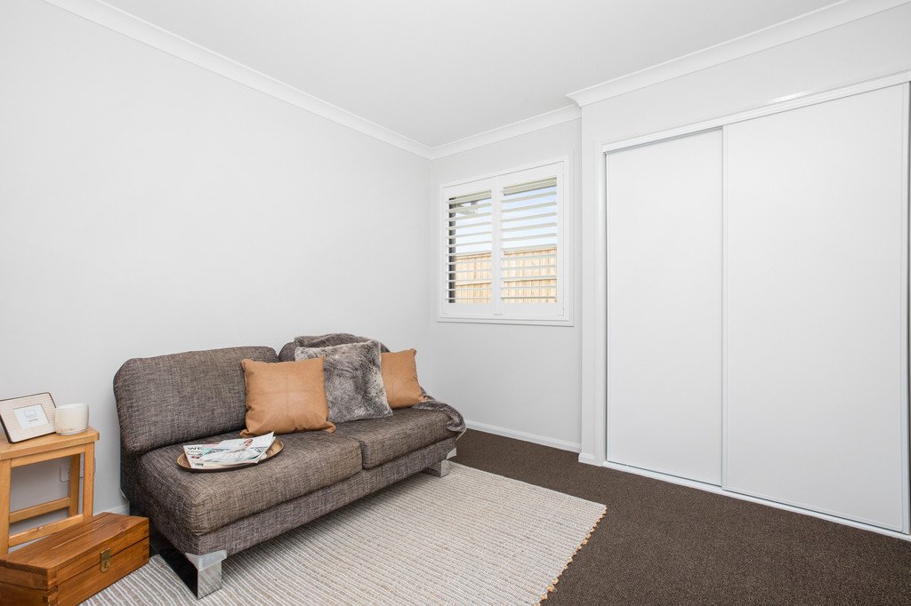 37 Lawrenson Parade THORNTON 16