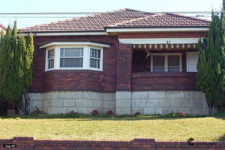 37 Lily St  HURSTVILLE 1