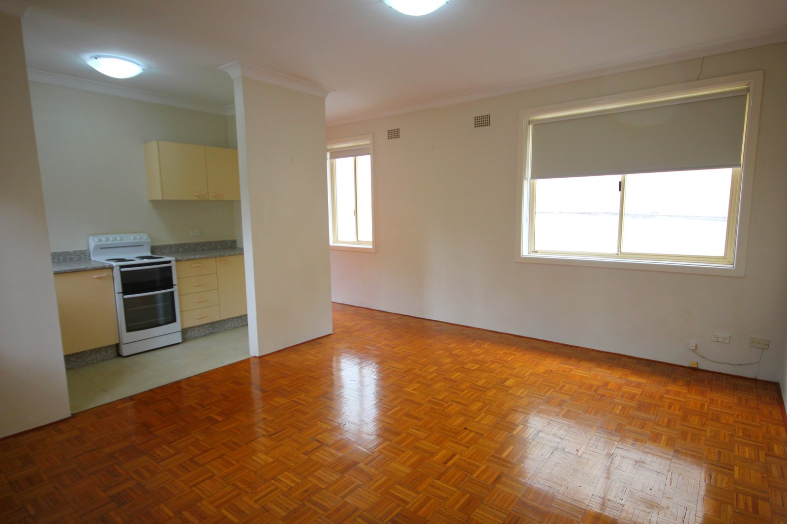 3/7 London Street ENMORE 1