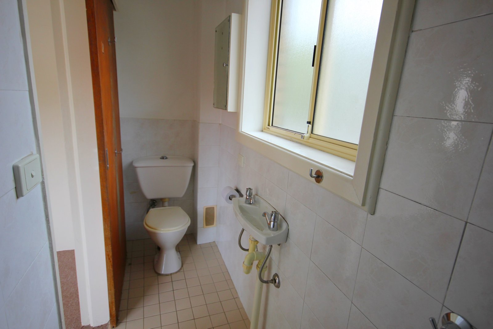 3/7 London Street ENMORE 6