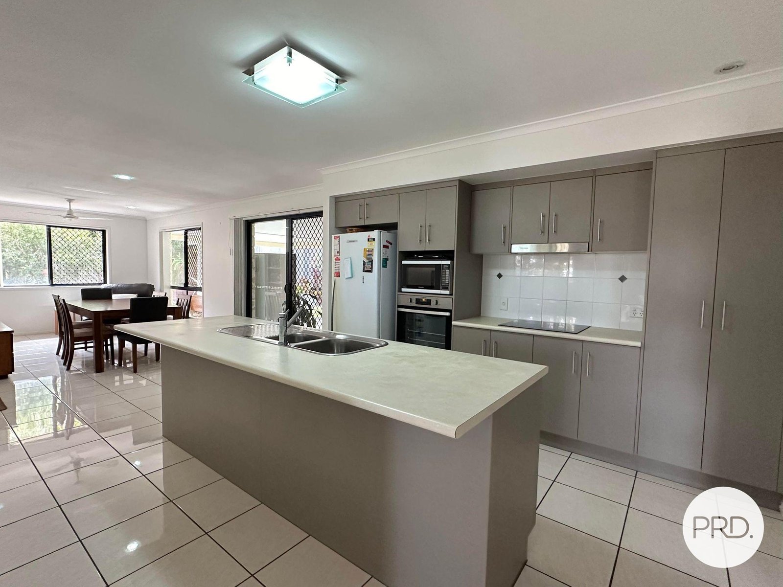 37 Longreach Court TANNUM SANDS 6
