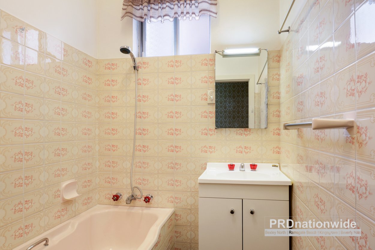 37 MacDonald Street SANS SOUCI 5