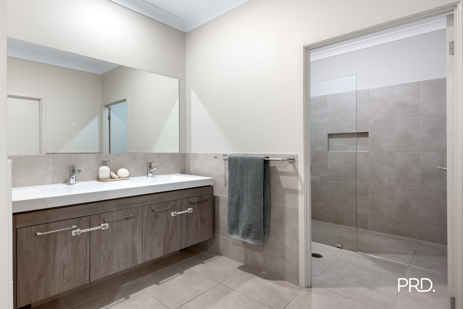 37 Marsh Road SILVERDALE 11