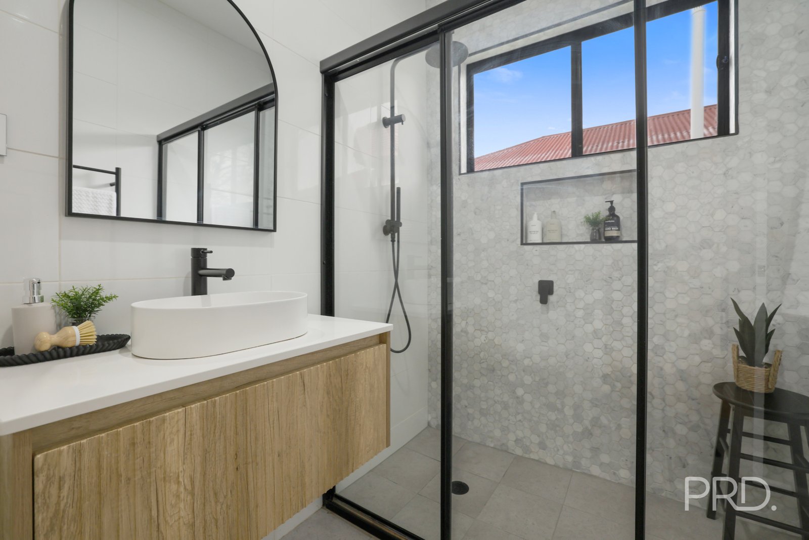 37 Mathews Street TAMWORTH 16