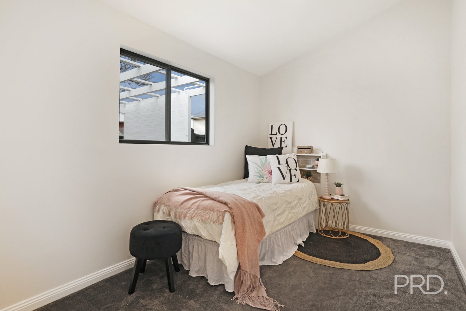 37 Mathews Street TAMWORTH 24