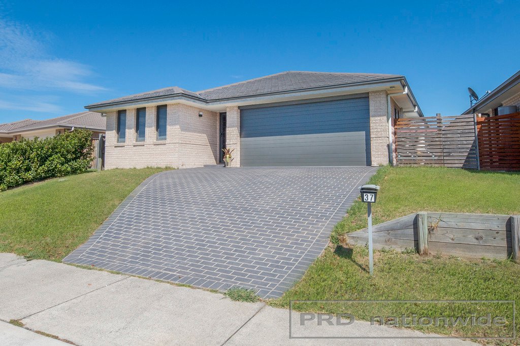 37 McKeachie Dr  ABERGLASSLYN 12