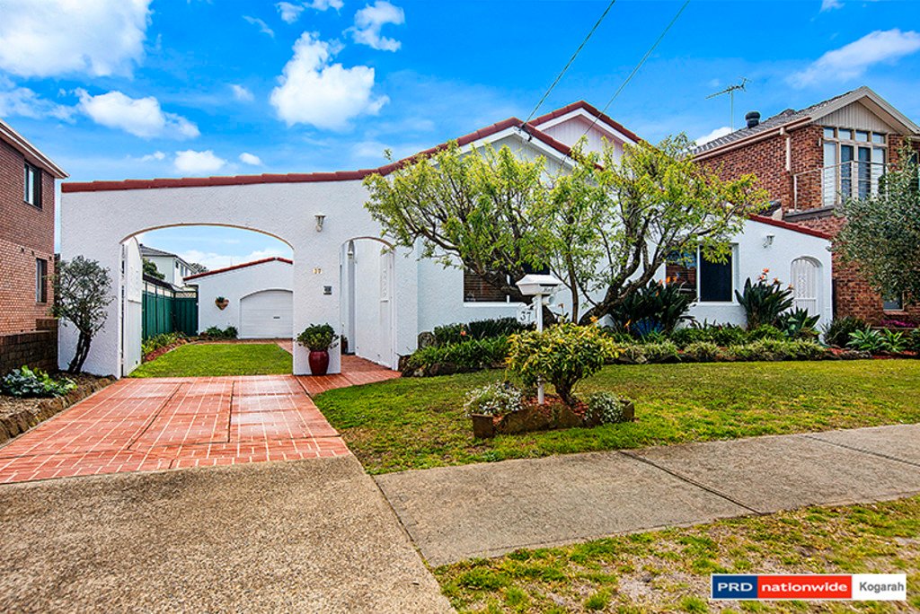 37 McMillan Avenue SANDRINGHAM 1