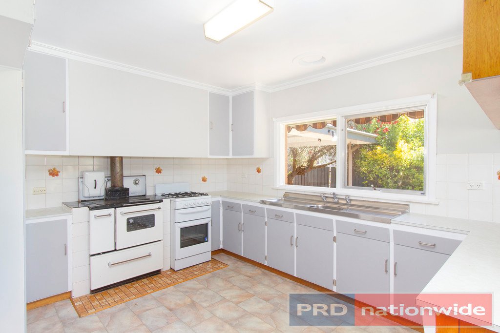 37 Melbourne Road CRESWICK 3