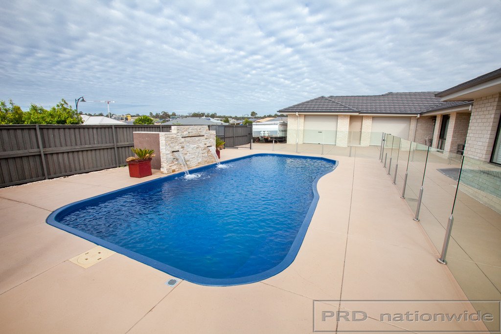 37 Mistfly Street CHISHOLM 6