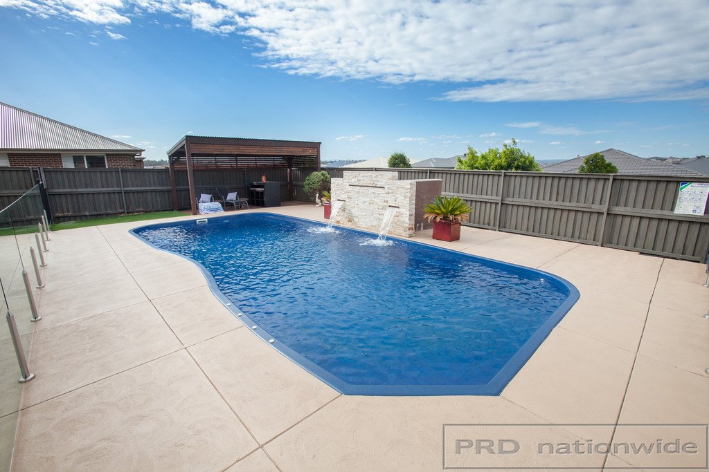 37 Mistfly Street CHISHOLM 7