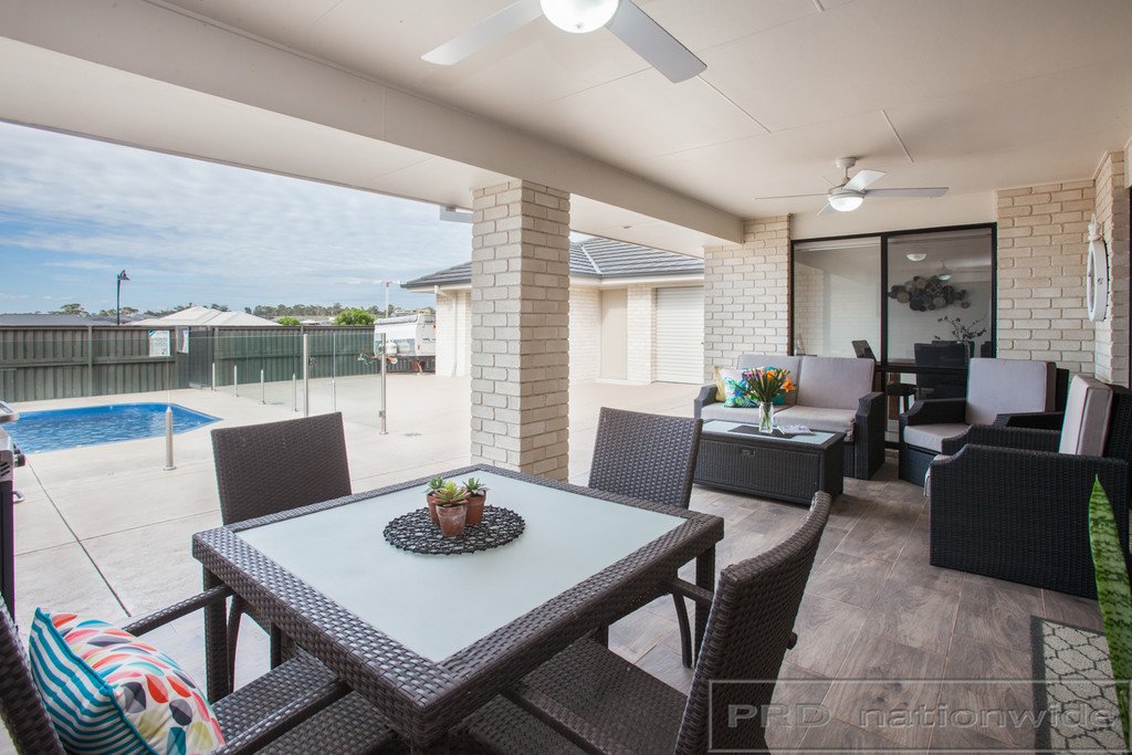 37 Mistfly Street CHISHOLM 12