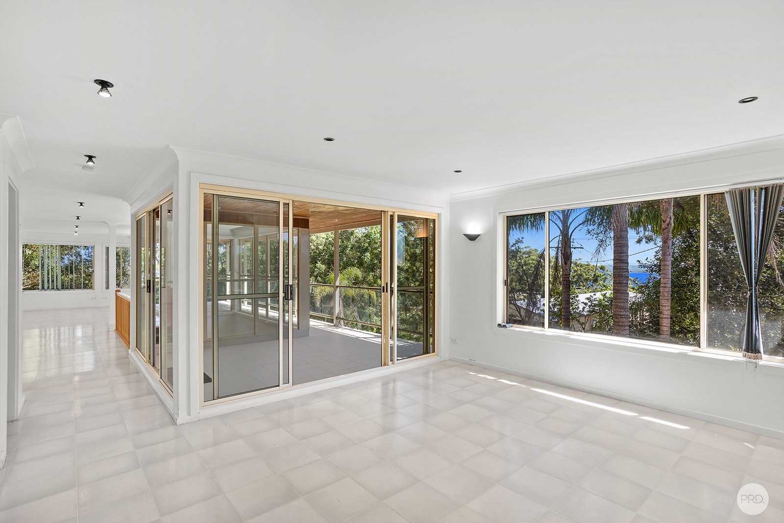 37 Mulubinda Parade CORLETTE 11