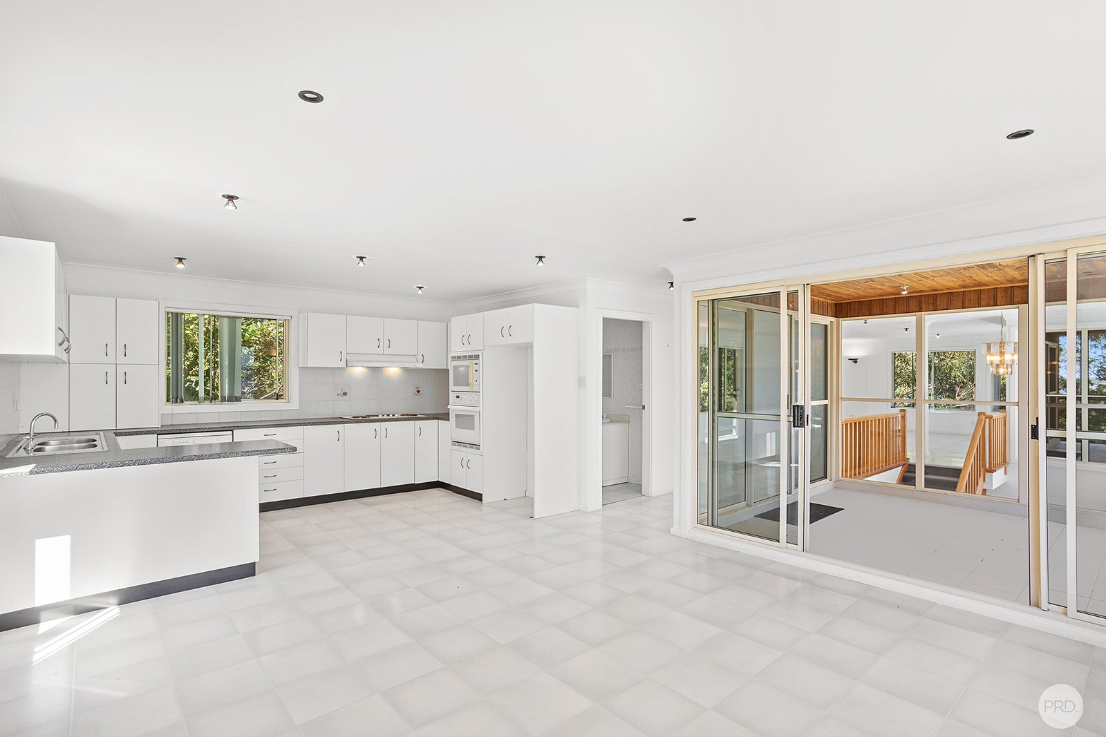 37 Mulubinda Parade CORLETTE 12