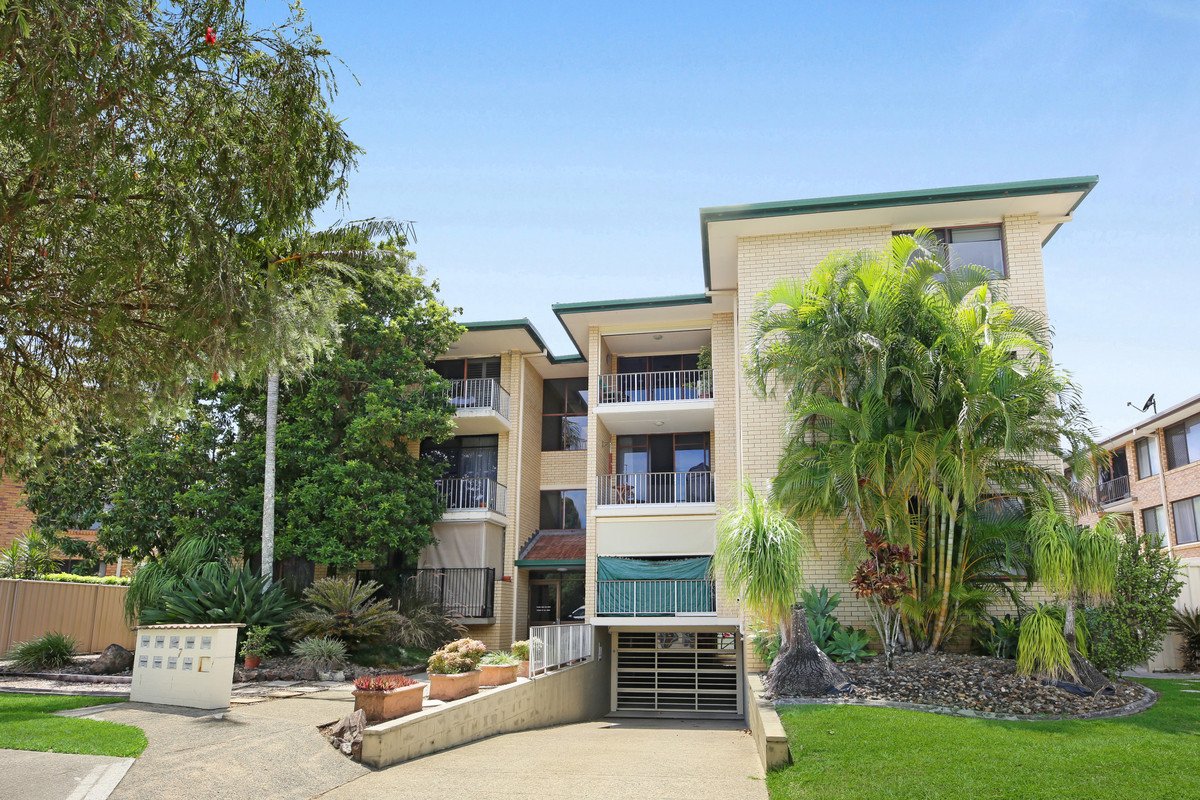 3/7 Nalla Court Palm Beach 1
