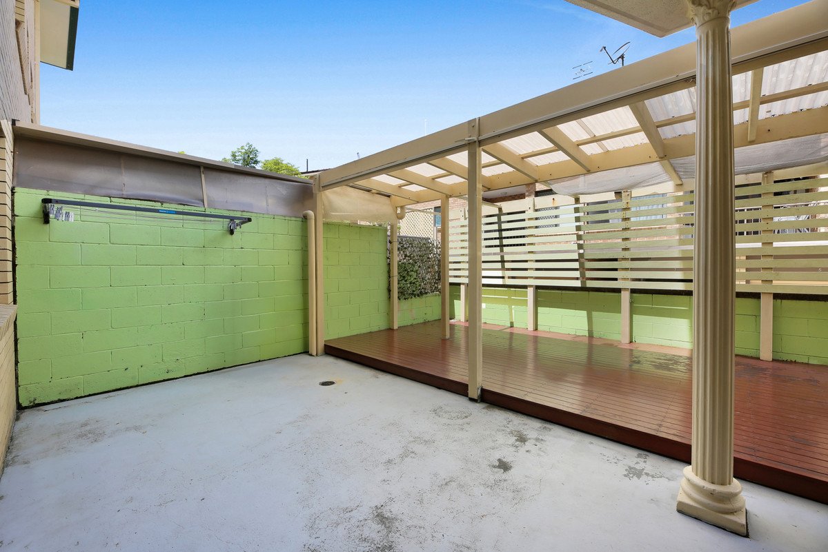 3/7 Nalla Court Palm Beach 12