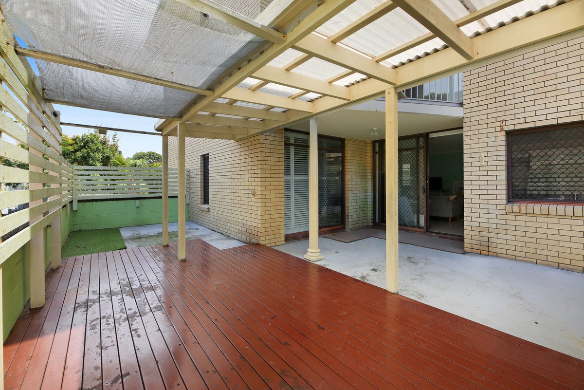 3/7 Nalla Court Palm Beach 13
