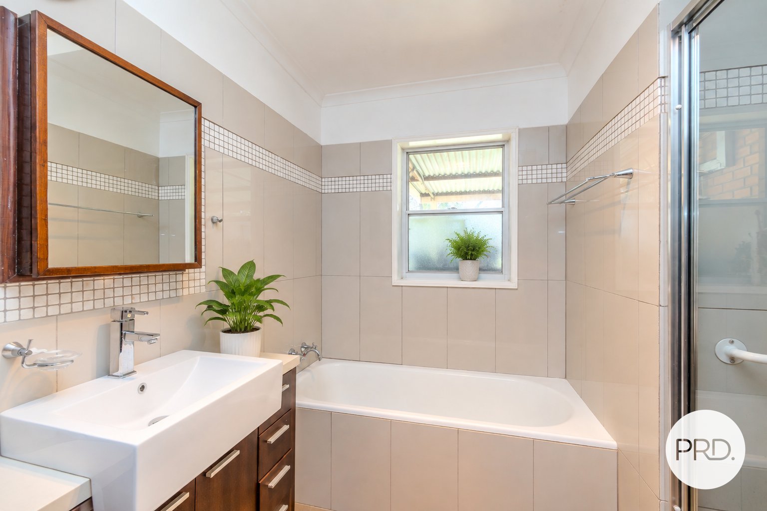 37 Neilpo Street DARETON 10