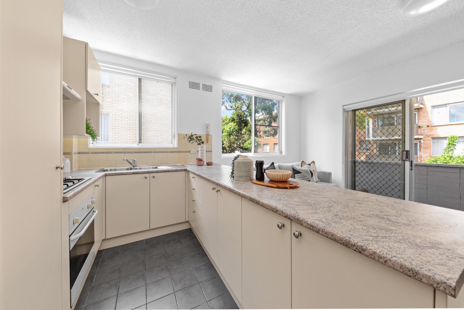 3/7 Nilson Avenue HILLSDALE 7