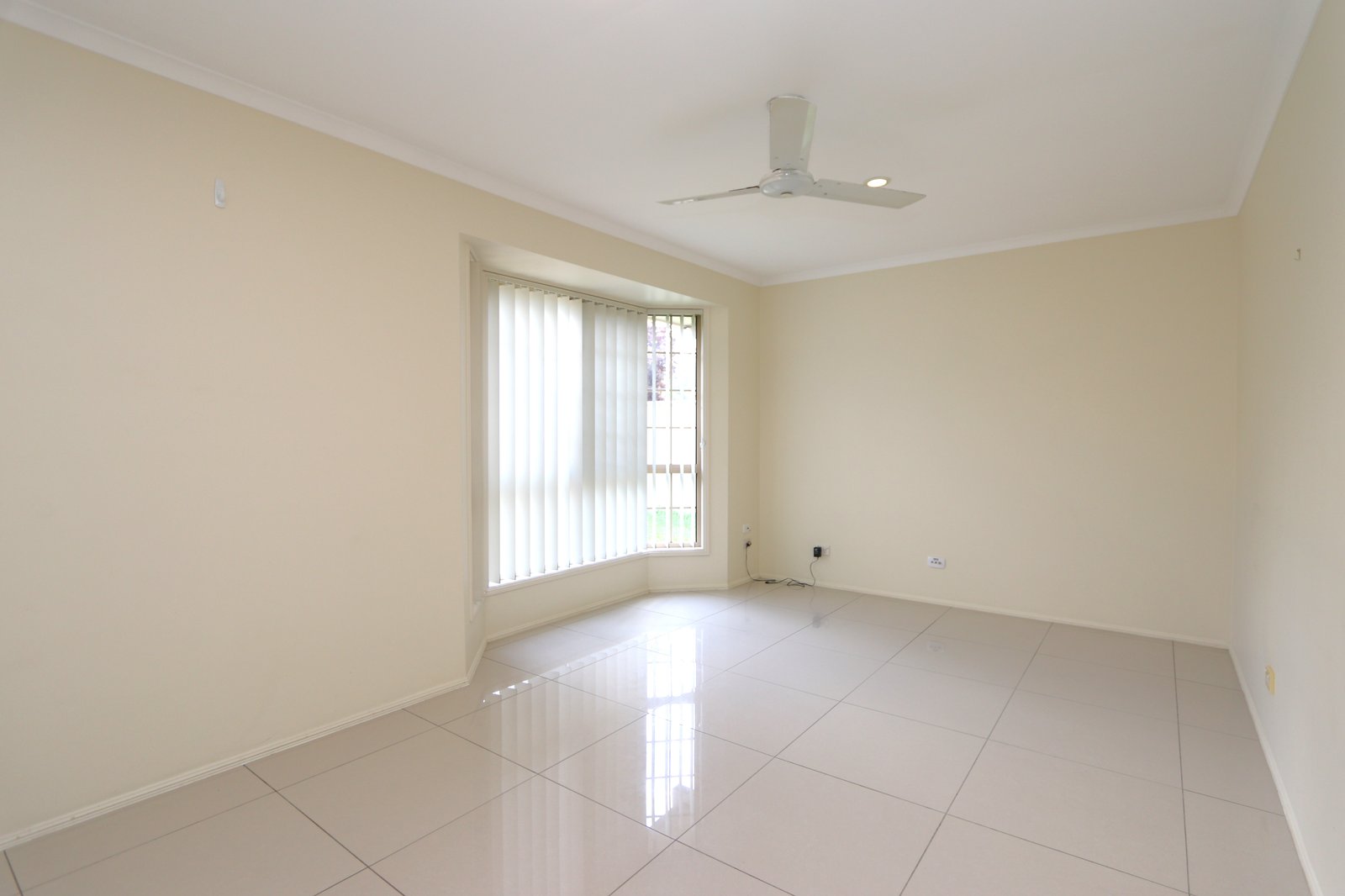 37 Oakdale Avenue NERANG 4