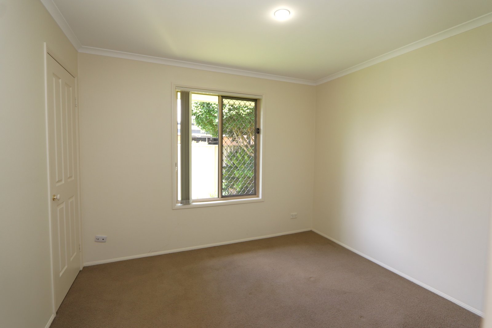 37 Oakdale Avenue NERANG 10