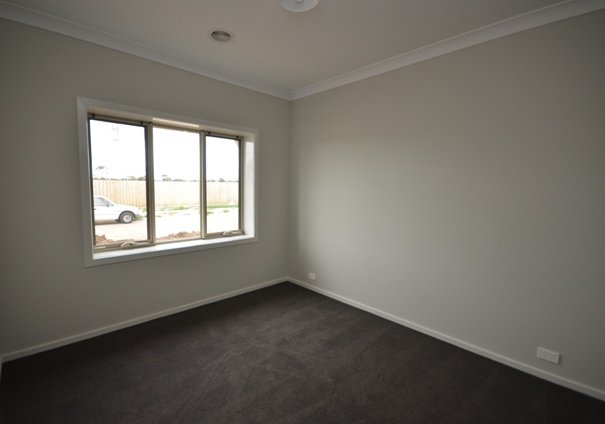 Gallery: 37 Orpington Crescent
