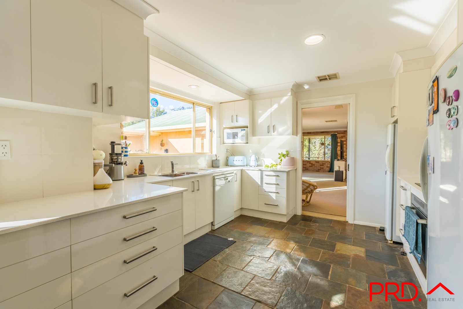 37 Pages Lane TAMWORTH 6