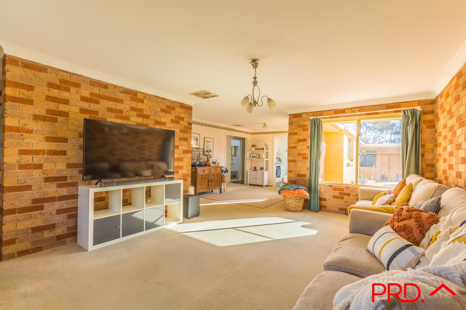 37 Pages Lane TAMWORTH 15